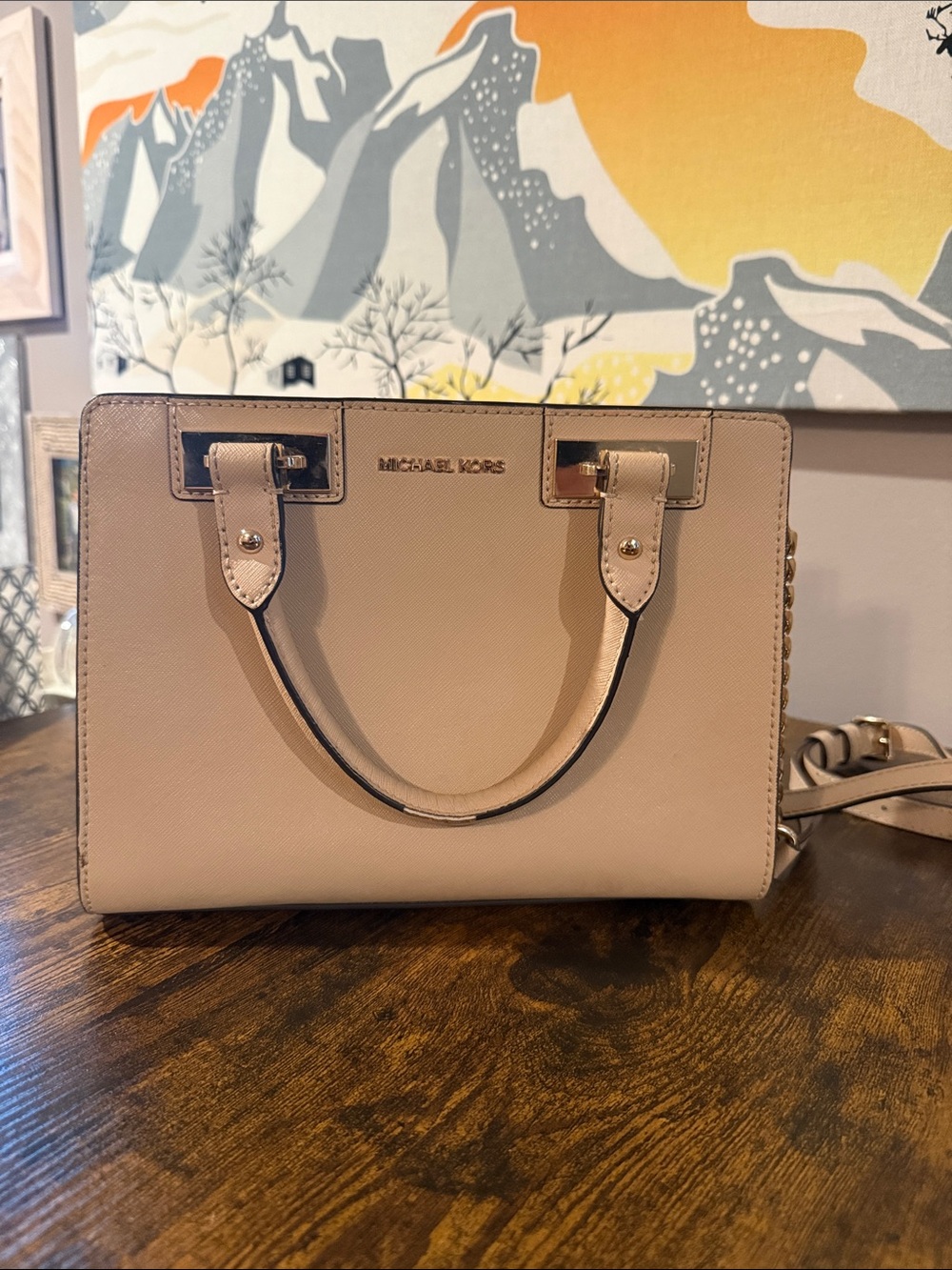 Michael Kors Quinn Medium Satchel